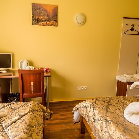 Manderley Hotel Tartu Bagian luar foto